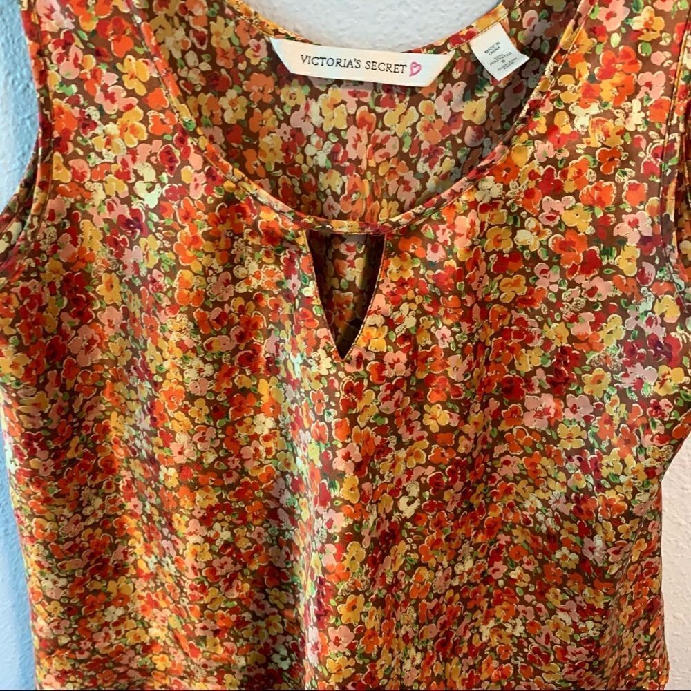 Victoria’s Secret Vintage Floral Crop Top - Picture 3 of 4